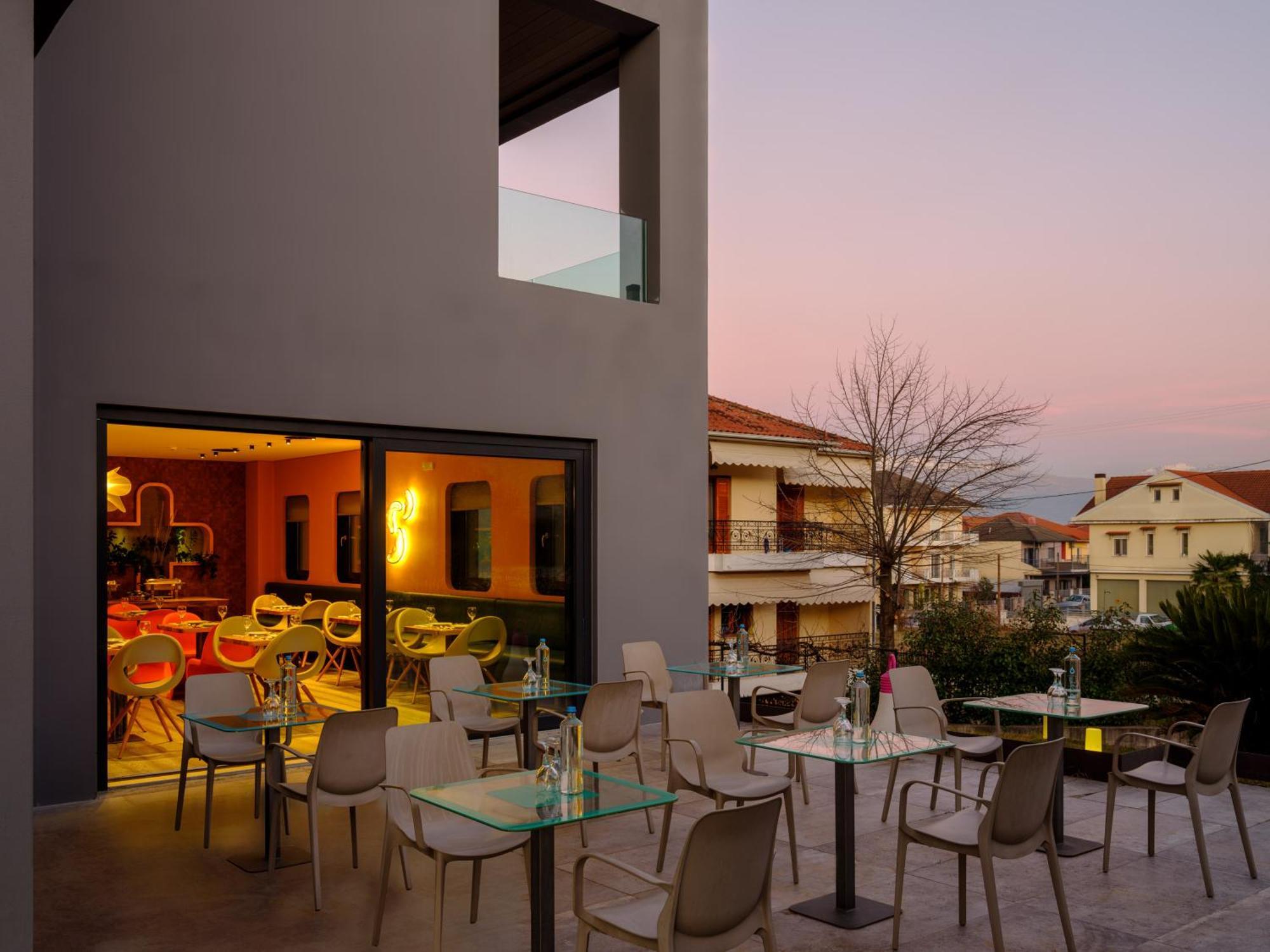 Essence Hotel Ioannina Exterior foto