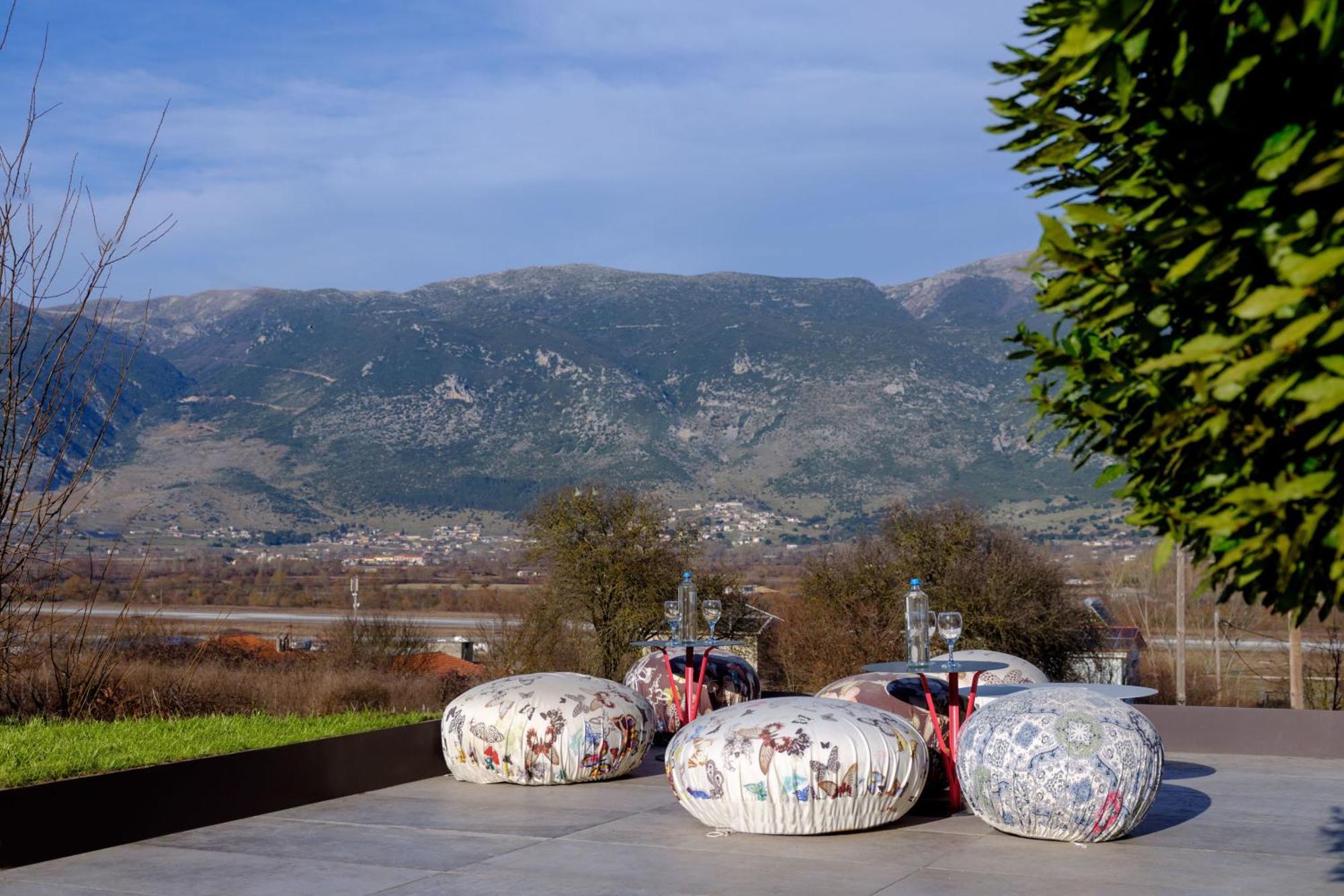Essence Hotel Ioannina Exterior foto
