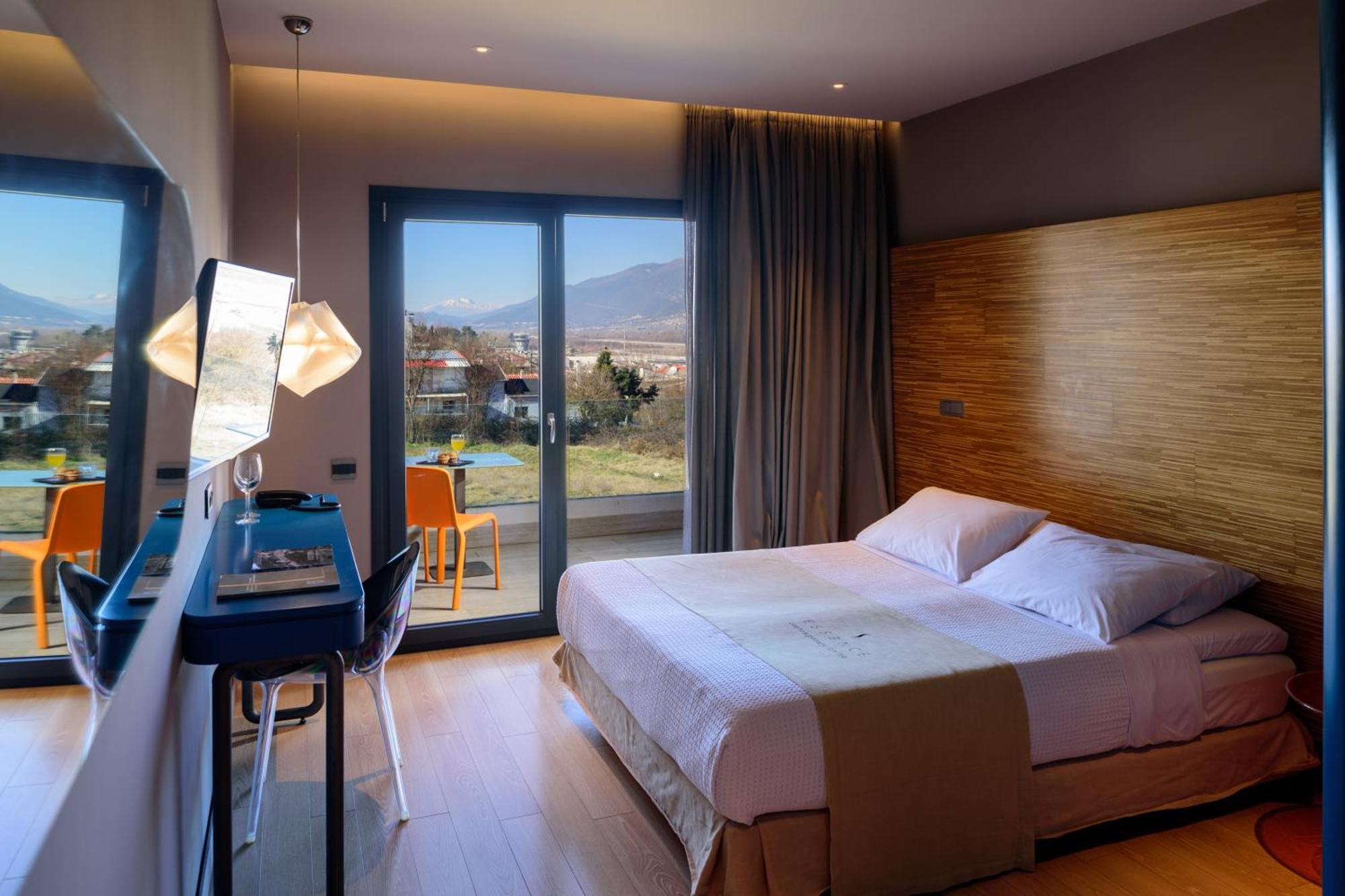 Essence Hotel Ioannina Exterior foto