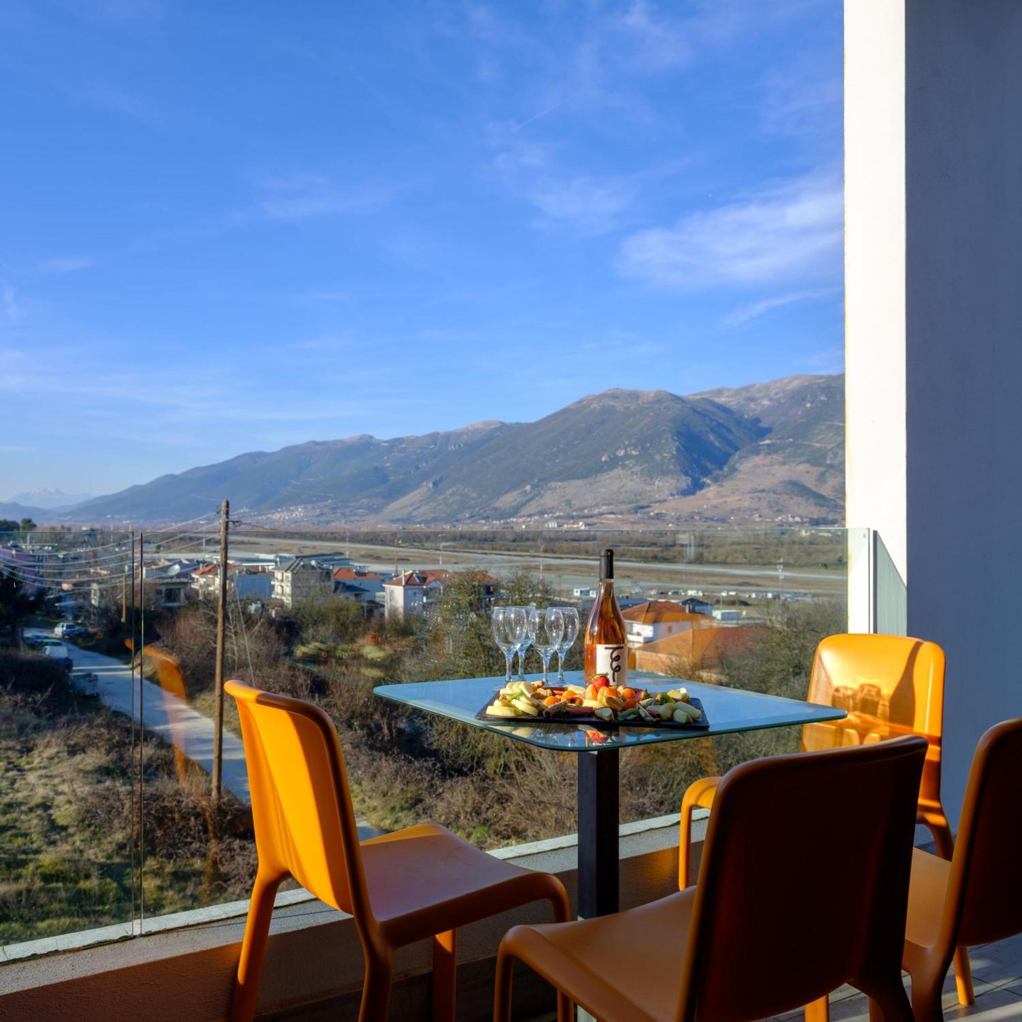 Essence Hotel Ioannina Exterior foto